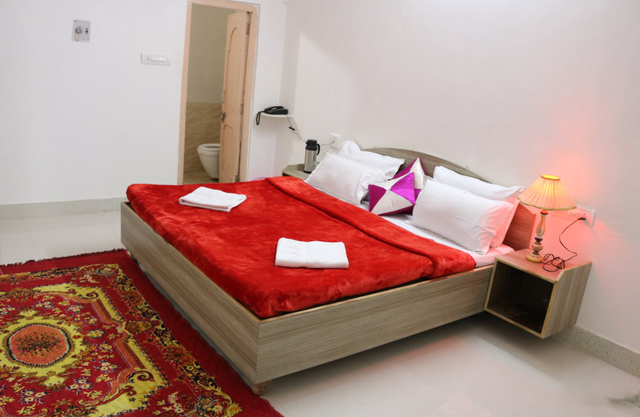 Hotel Santosh 