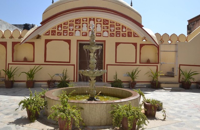 Rawla Mrignayani Palace