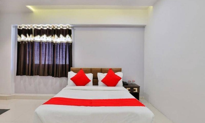 Surat Apartment | 100 m² Apartment ∙ 1 bedroom ∙ 2 guests