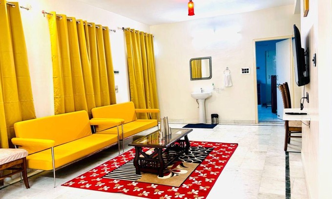 Varanasi Apartment | 1000 m² Apartment ∙ 3 bedrooms ∙ 12 guests