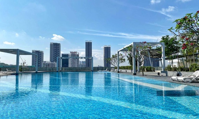 The Strand Apartment | 1100 m² Apartment ∙ 3 bedrooms ∙ 6 guests