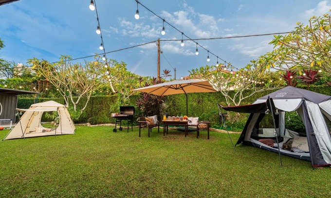 Petaling Jaya House | 1115 m² Bungalow ∙ 6 bedrooms ∙ 25 guests