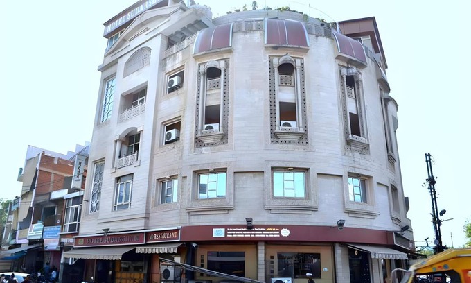 Gwalior Hotel | 12 m² Hotel ∙ 4 guests