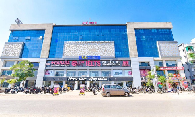 Ahmedabad Hotel | 120 m² Hotel ∙ 4 guests
