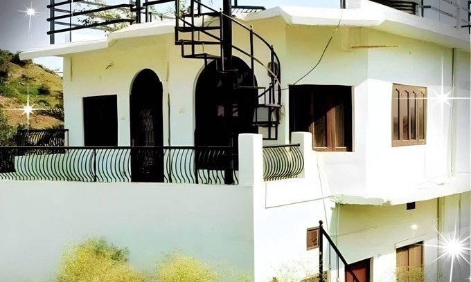 Mount Abu Villa | 120 m² Villa ∙ 2 bedrooms ∙ 10 guests