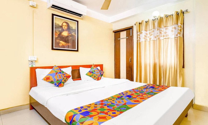 Siliguri Hotel | 130 m² Hotel ∙ 2 guests