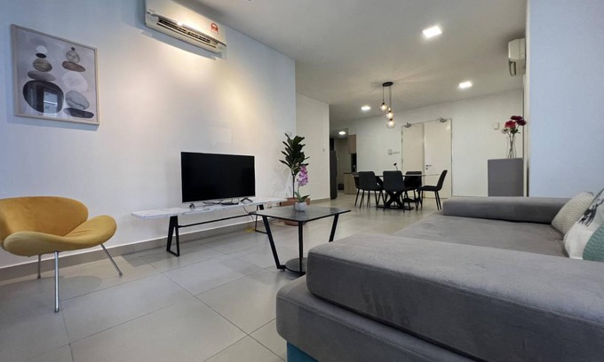 Kampung Kerinchi Apartment | 140 m² Apartment ∙ 3 bedrooms ∙ 7 guests