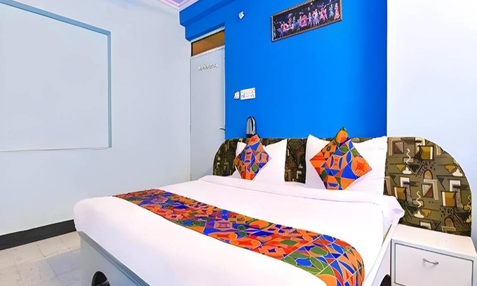 Bani Park Hotel | 150 m² Hotel ∙ 2 guests
