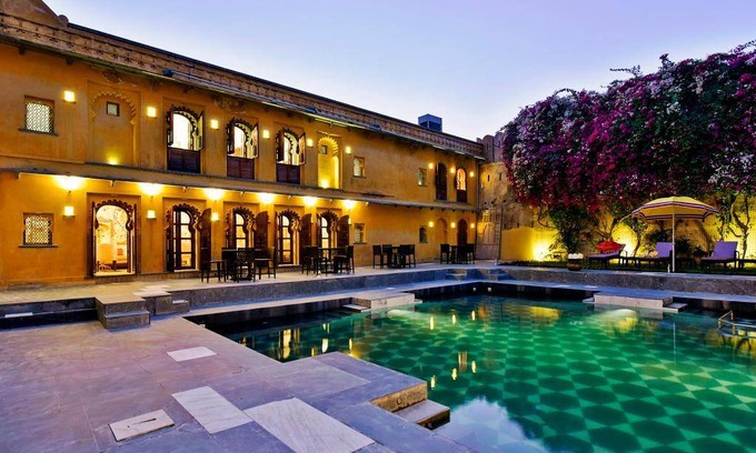 Gogunda Resort | 157 m² Resort ∙ 2 bedrooms ∙ 127 guests