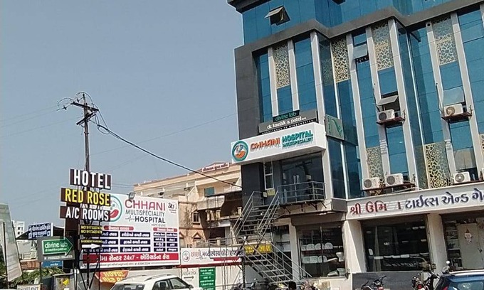 Vadodara Hotel | 16 m² Hotel ∙ 2 guests