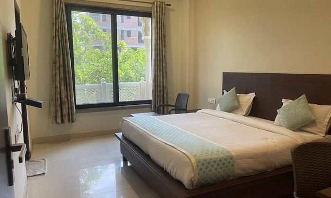 Durgapura Hotel | 16 m² Hotel ∙ 2 guests