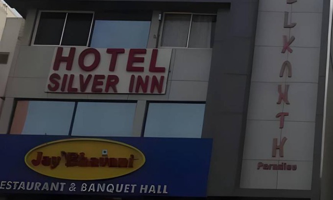 Ahmedabad Hotel | 160 m² Hotel ∙ 2 guests