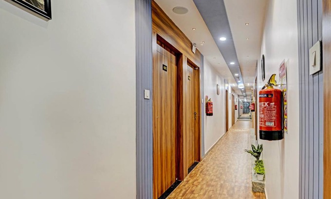 Vadodara Hotel | 17 m² Hotel ∙ 3 guests