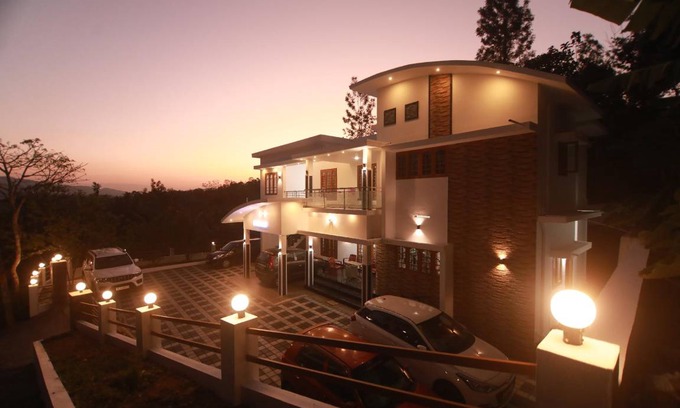 Thekkady House | 1800 m² House ∙ 3 bedrooms ∙ 14 guests