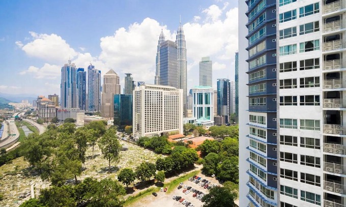 Kuala Lumpur City Centre Apartment | 188 Luxury Suites by Plush