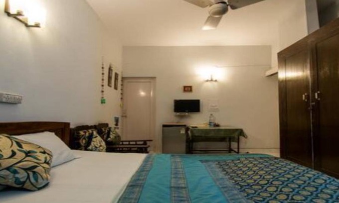 Safdarjung Enclave Apartment | 19 m² Apartment ∙ 4 guests
