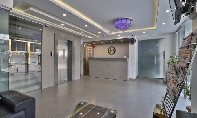 Sayajiganj Hotel | 19 m² Hotel ∙ 4 guests
