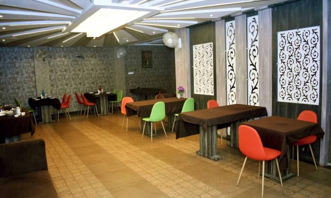 Gorakhpur Hotel | 20 m² Hotel ∙ 2 guests