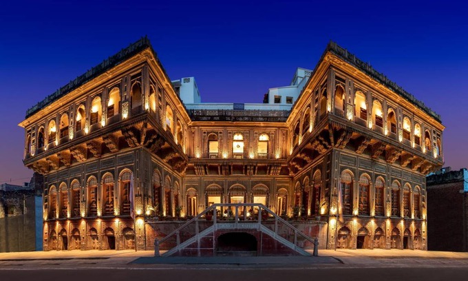 Allahabad Hotel | 22 m² Hotel ∙ 3 guests