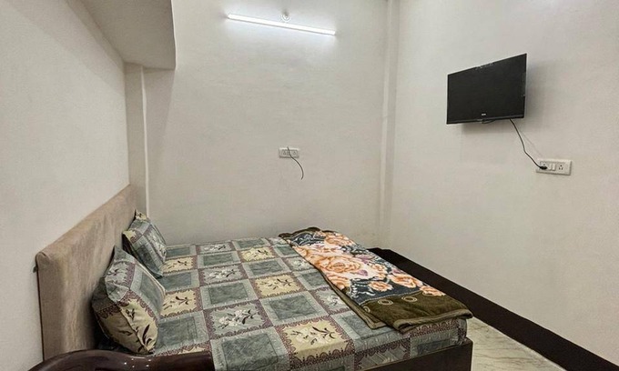 Faizabad House | 230 m² House ∙ 2 bedrooms ∙ 3 guests