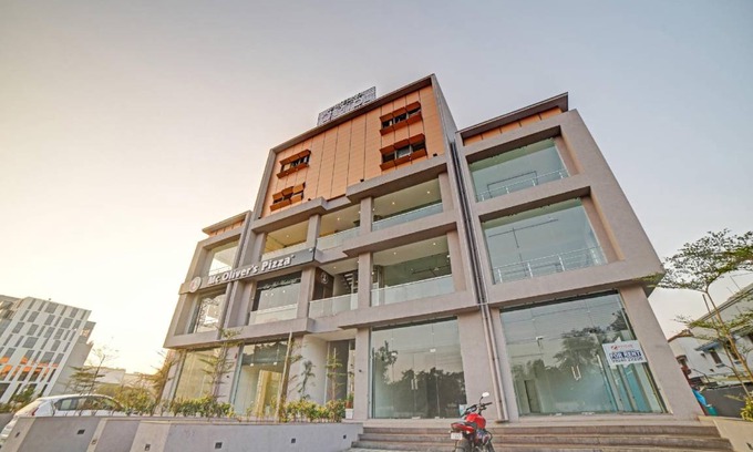 Chandkheda Hotel | 240 m² Hotel ∙ 3 guests