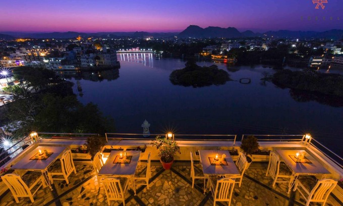Lake Swaroop Sagar Hostel | 25 m² Hostel ∙ 127 guests