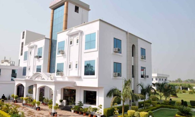 Varanasi Hotel | 25 m² Hotel ∙ 3 guests