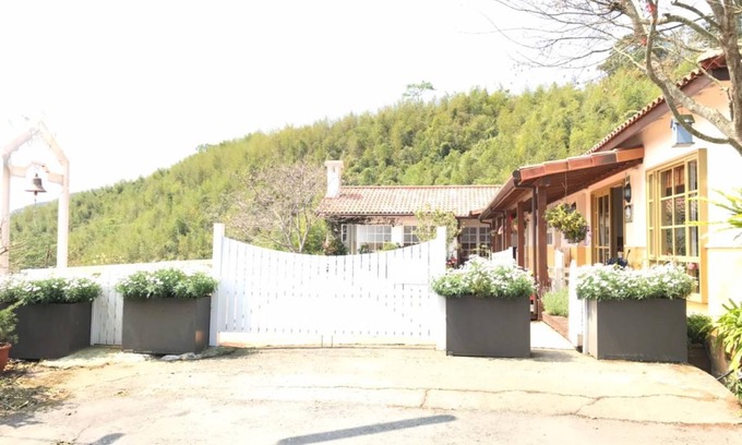 Fanlu Hotel | 25 m² Motel ∙ 5 guests