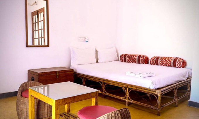 White Town Apartment | 2500 m² Apartment ∙ 4 bedrooms ∙ 2 guests
