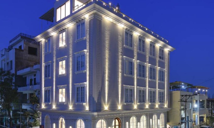 Shavri Colony Hotel | 300 m² Hotel ∙ 2 bedrooms ∙ 3 guests