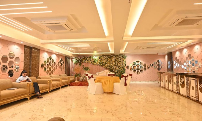Civil Lines Hotel | 350 m² Hotel ∙ 3 guests