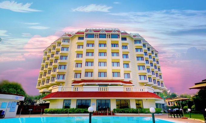Visakhapatnam Hotel | 38 m² Hotel ∙ 4 guests