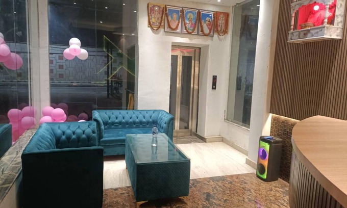 Sultanpur Hotel | 43 m² Hotel ∙ 6 guests
