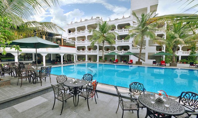 Ahmedabad Resort | 45 m² Resort ∙ 3 guests
