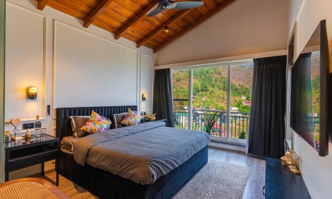 Bhimtal House | 500 m² House ∙ 3 bedrooms ∙ 6 guests