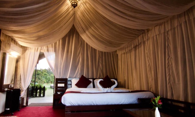 Lansdowne Hotel | 700 m² Hotel ∙ 6 guests