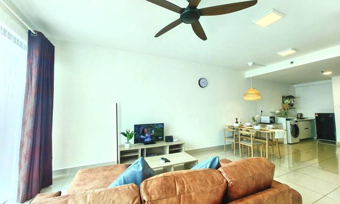 Shah Alam House | 750 m² House ∙ 2 bedrooms ∙ 10 guests