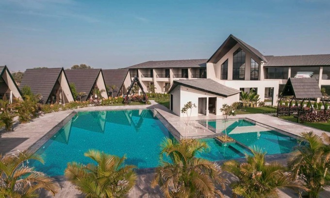 Rajpipla Bed & Breakfast | 93 m² Bed and breakfast ∙ 127 guests