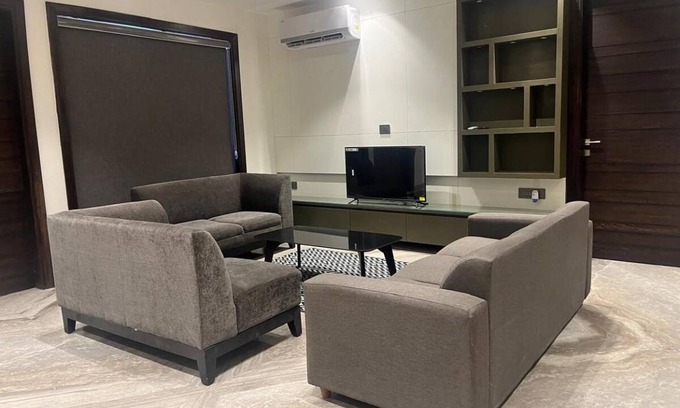 Pashim Vihar Apartment | Apartment ∙ 3 bedrooms ∙ 16 guests