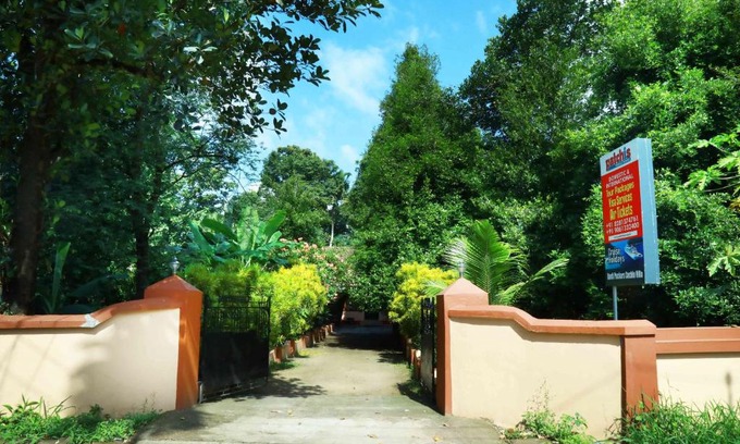 Aluva Hostel | Back Packers Cochin Villa