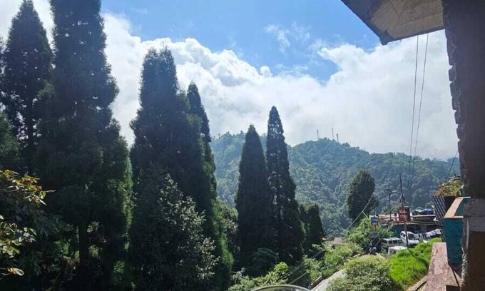 Darjeeling Hostel | Cafe & Stay