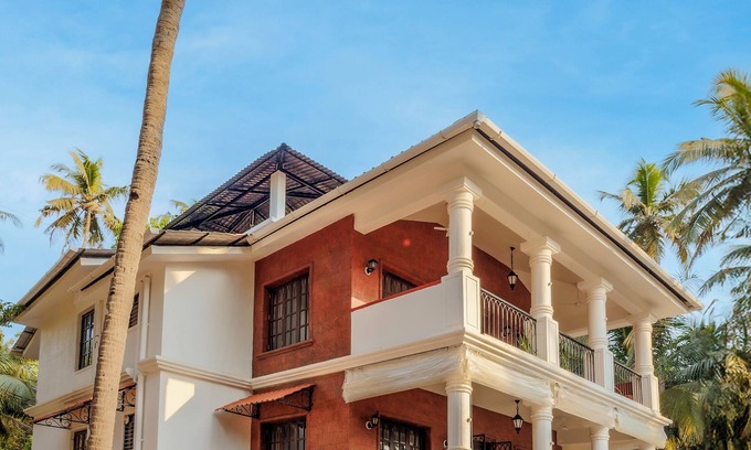 Arpora Villa | Casa Hibiscus 2bhk with Pvt. Garden & Pet-Friendly!