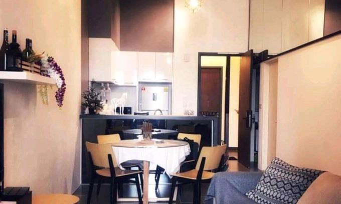 Brickfields Hostel | Charming Bedroom - next to train station at Est Bangsar