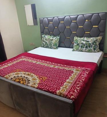 Adarsh Nagar House | City Hotel