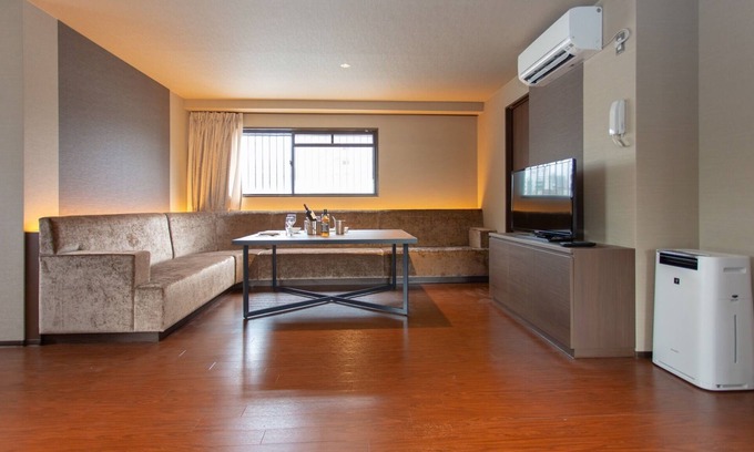 Shinsekai Apartment | Disinfected nonfacetoface checkin Tsutenka - THE ONLY VIEW 45F / Osaka Ōsaka