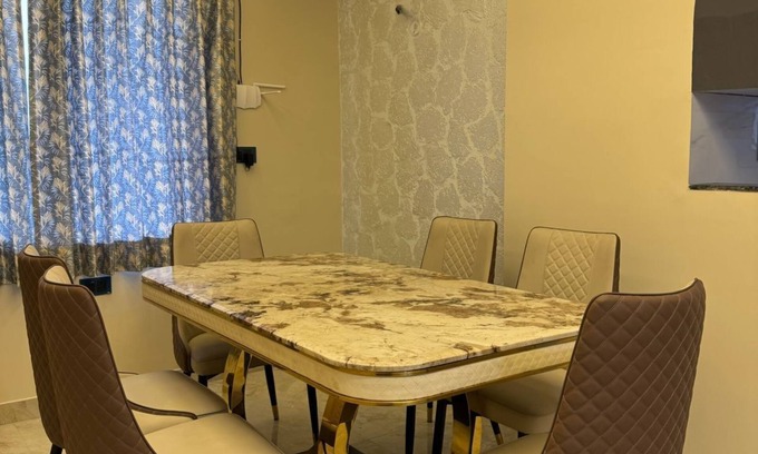 Shyam Nagar Apartment | FamJam Onyx Oasis, 4bhk apartment