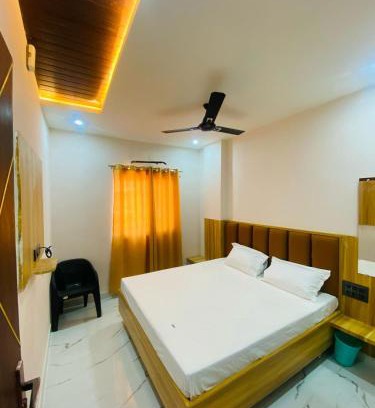 Udaipur City Centre Hotel | Gyanav Hotel and Restaurant