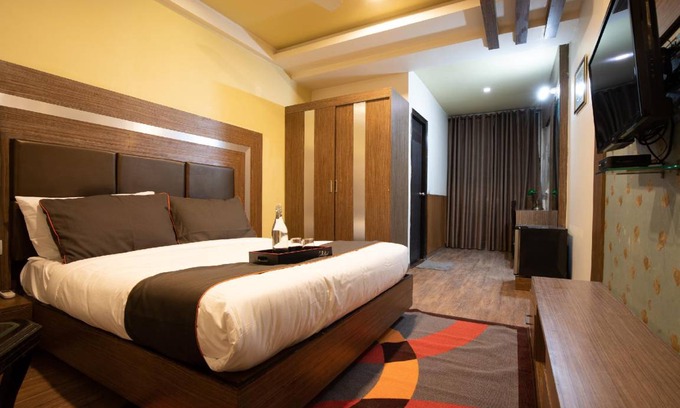 Noida Hotel | Hotel ∙ 2 guests