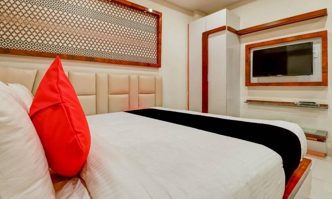 Gwalior Hotel | Hotel ∙ 2 guests