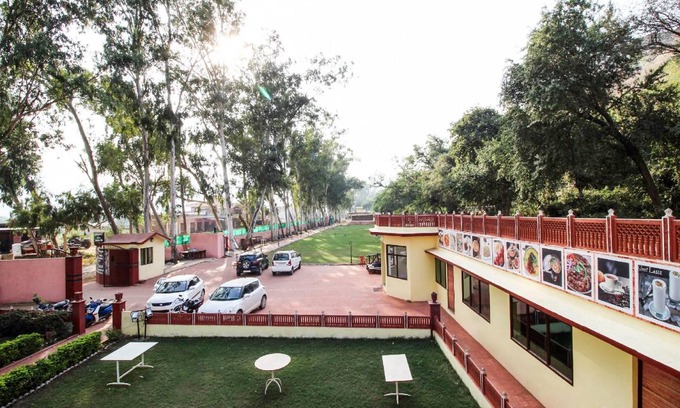 Alwar Hotel | Hotel ∙ 2 guests
